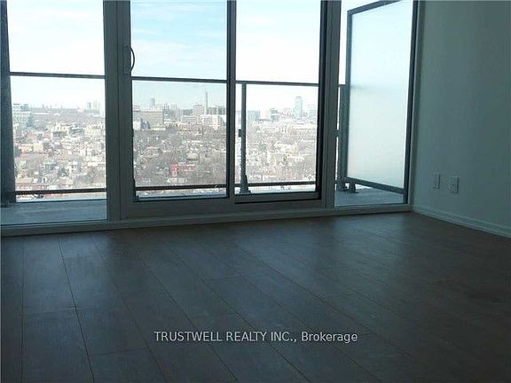 3rd image of 125 SE Peter St #1702
