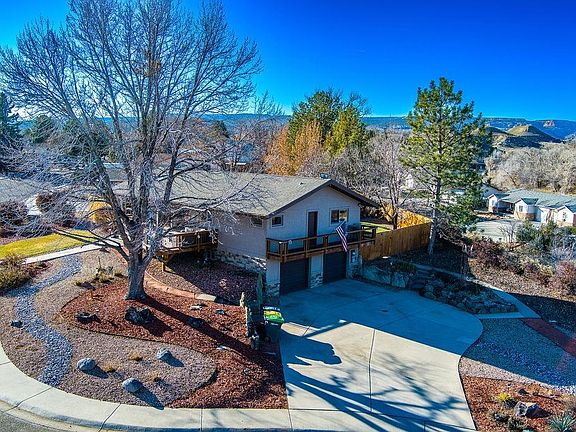 5th image of 393 Rodell Dr