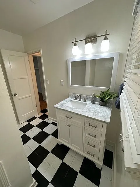 Cherokee Apartments