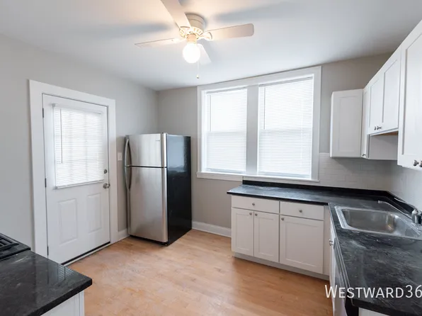 4344 N Mozart St #2E, Chicago, IL 60618