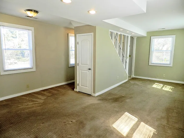 9719 13th View St — Photo 5