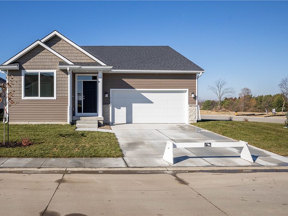 1st image of 516 NE Vista Ln