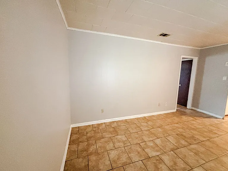 318 Porter Ave — Photo 11