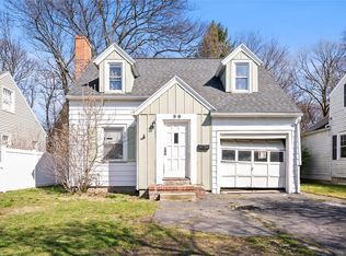 99 Stonecliff Dr, Rochester, NY 14616