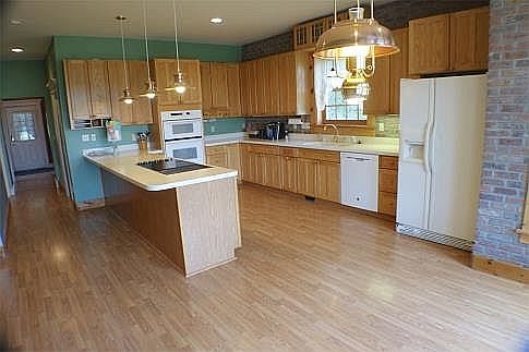 Large Kitchen 20468 Pleasant Lake Rd, Manchester, MI