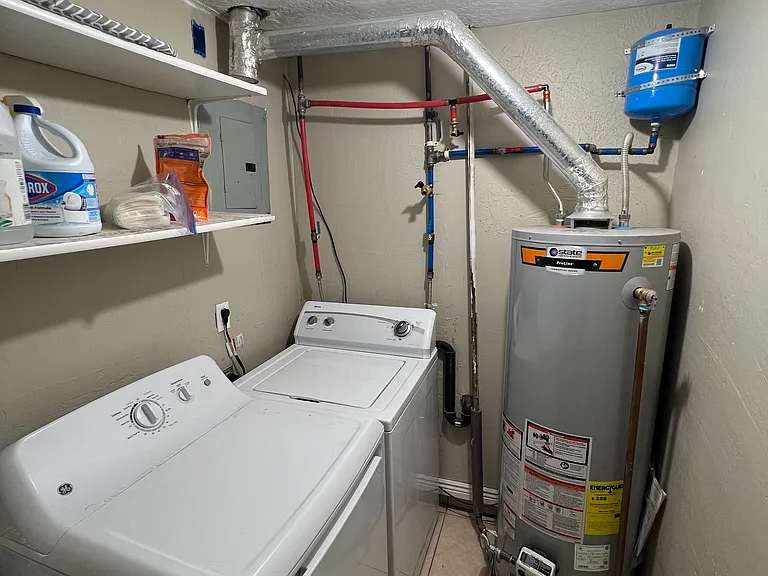 530 N 800 W — Photo 8