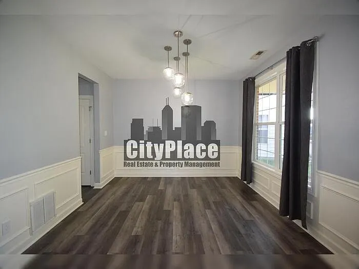 4440 Valley Trace Dr — Photo 8