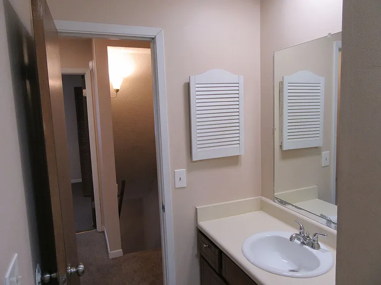 804 West St — Photo 16