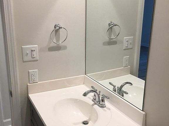 4th image of 2400 Woodhill Dr APT 2D