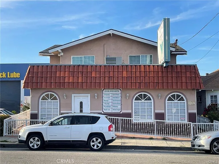 660 W 7th St — Photo 1