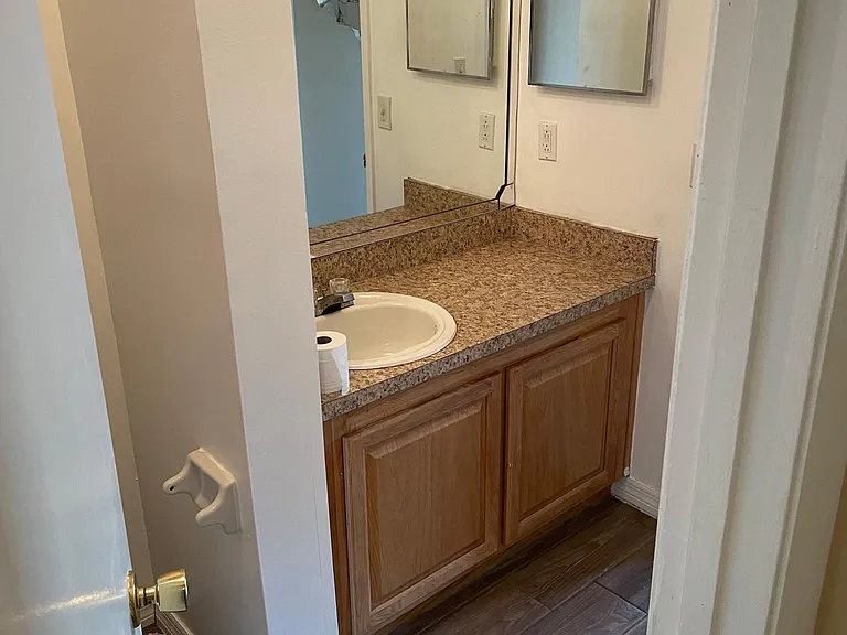 658 Kenwick Cir #204 — Photo 6