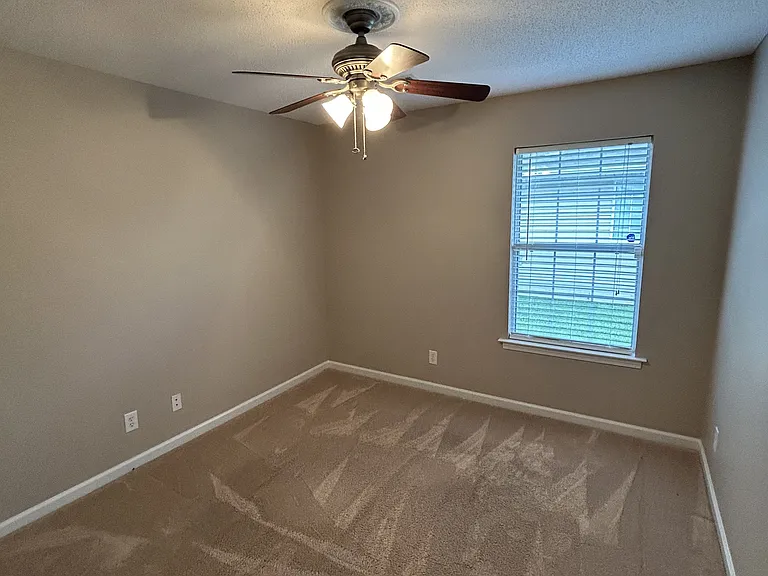 141 Barnes Ct — Photo 7