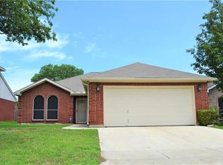 627 Blueberry Hill Ln, Mansfield, TX 76063