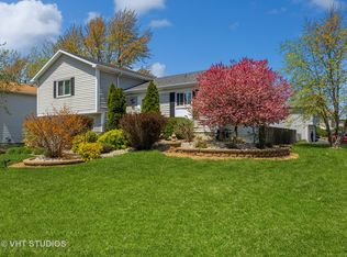 53 Wedgewood Rd, Matteson, IL 60443