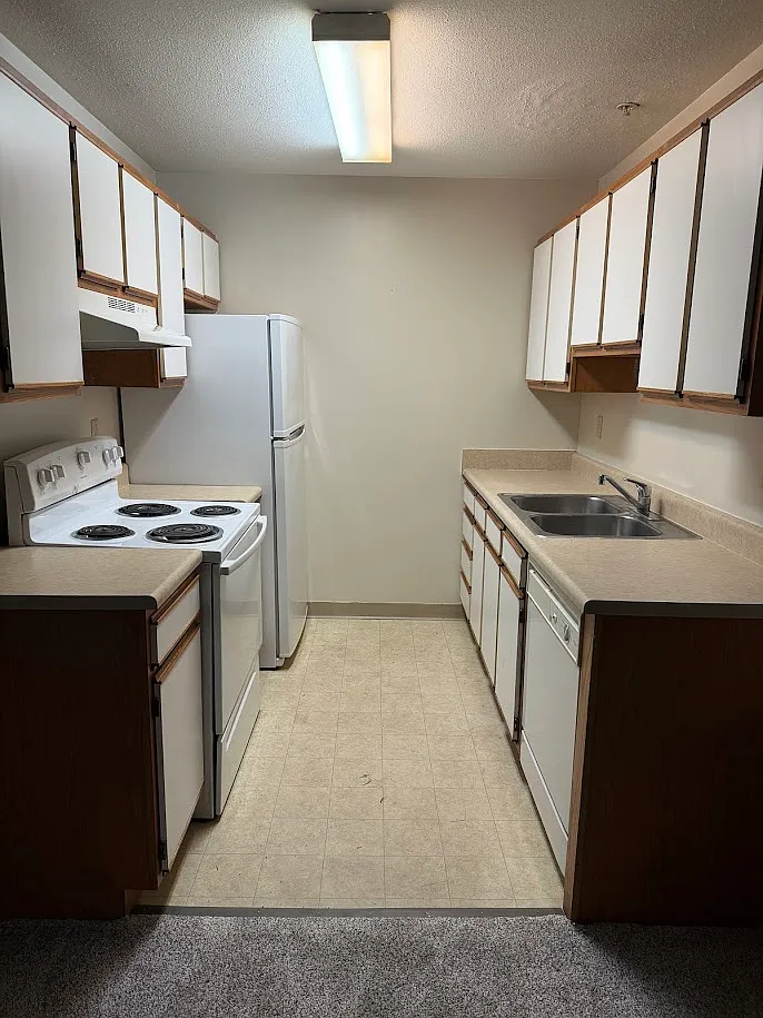 416 Sullivan Avenue - W-305 — Photo 2