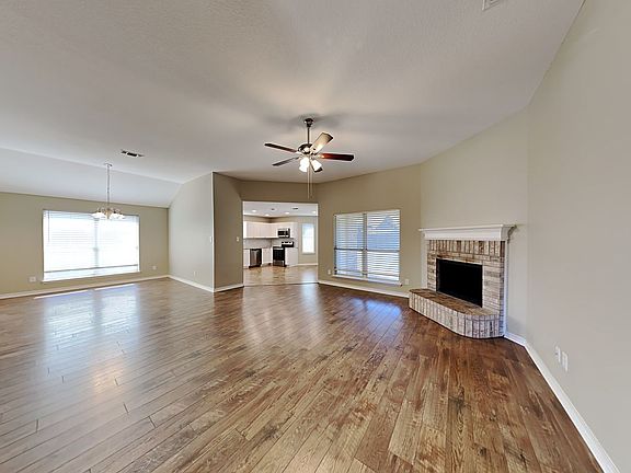 3rd image of 318 Howard Way Dr