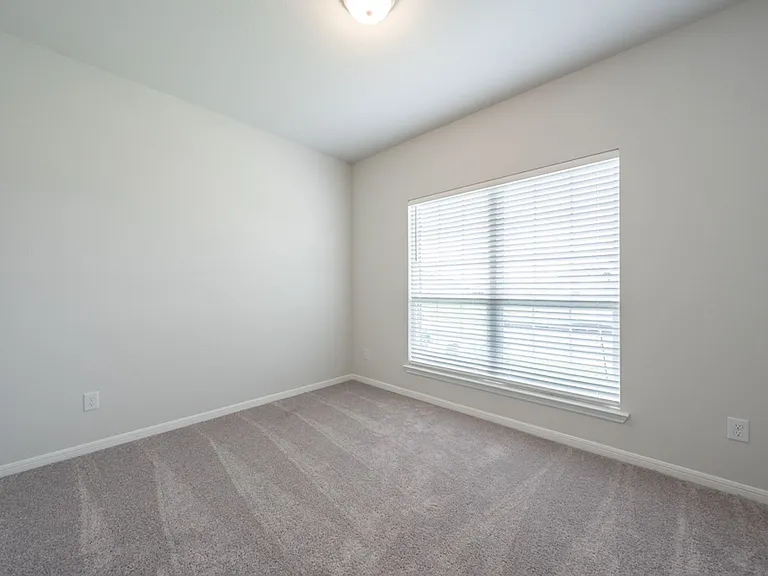 738 Friar Tuck Dr — Photo 11