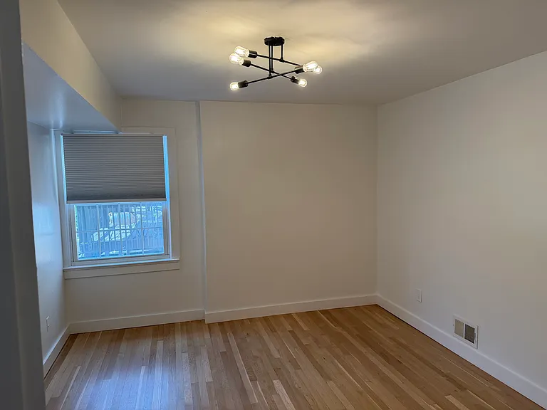 17 Dartmouth Ave #2A — Photo 6