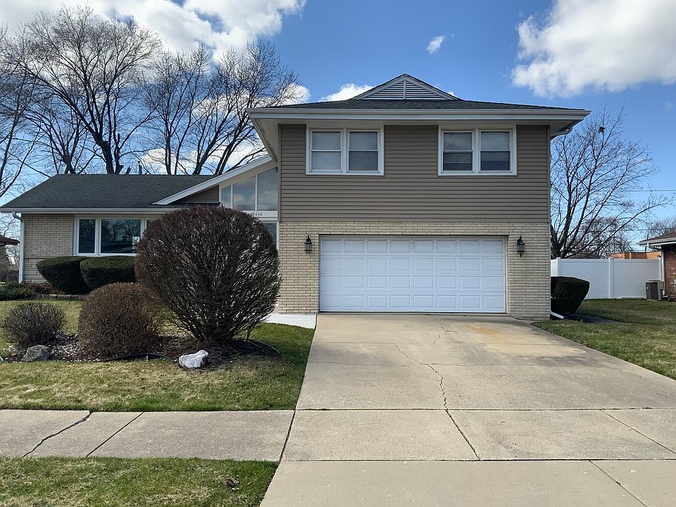 1st image of 16640 Langley Ave