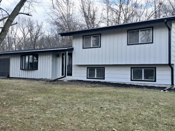 1004 201st St, Ionia, IA 50645