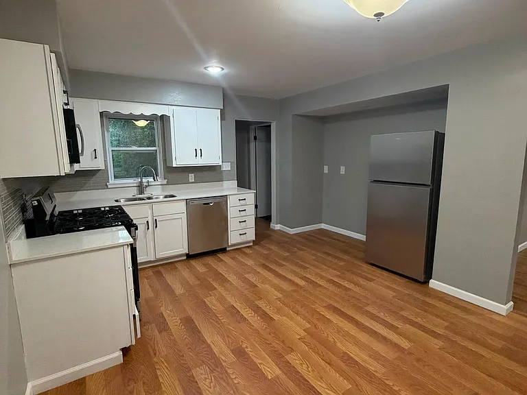 5219 W Mooresville Rd — Photo 6