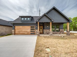 113 Iron Horse Ln, Denison, TX 75020