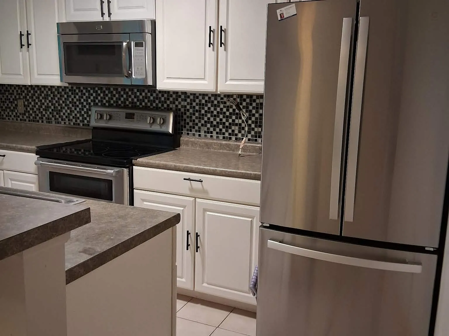 2 bed, 1.5 bath, 1296 sqft, $2,600 — Photo 3