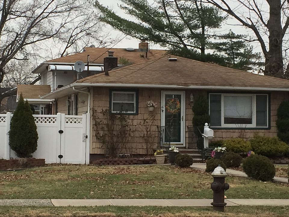 1st image of 417 Tysens Ln