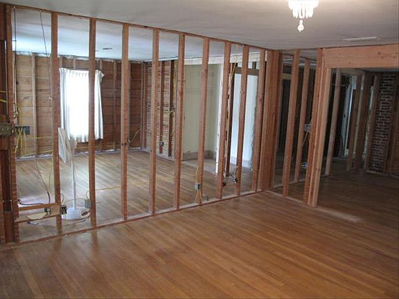 4th image of 2120 S Ong St