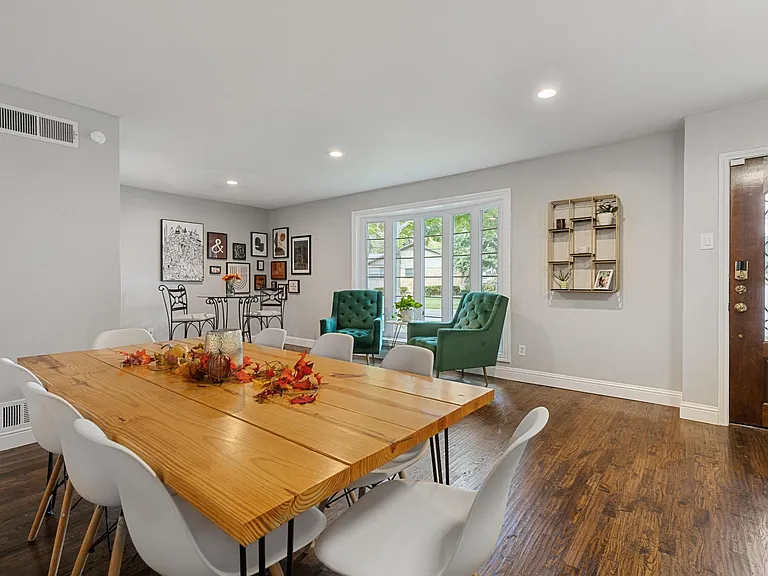 3107 Dorrington Dr — Photo 6