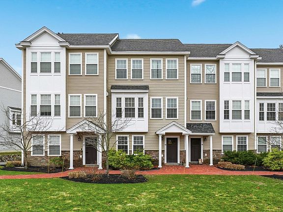 2nd image of 46 Acadia Lane Unit 58