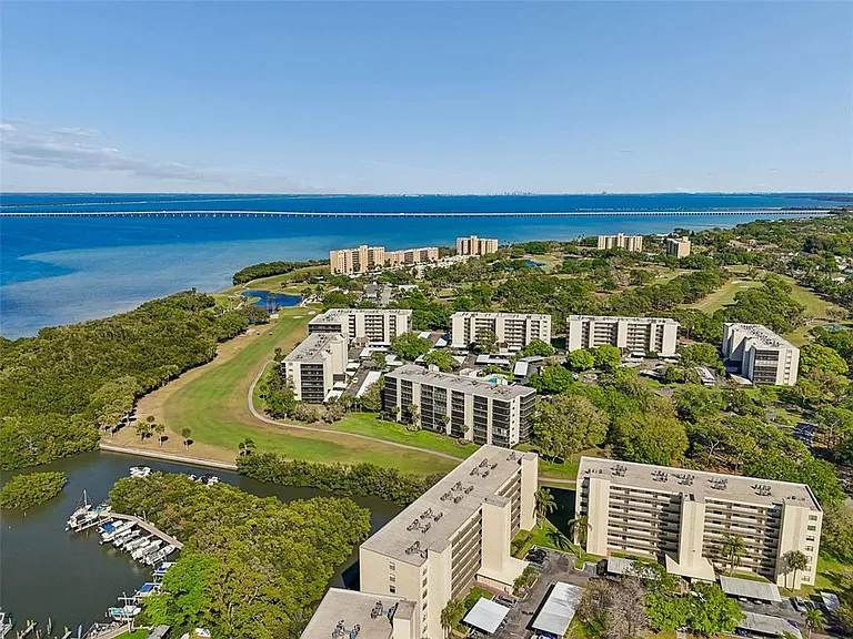 900 Cove Cay Dr #5F — Photo 58