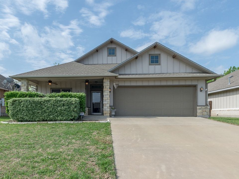 1st image of 1591 Woodbine Ct