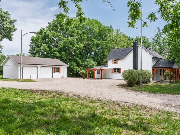 23852 Haigwood Rd, Tonganoxie, KS 66086