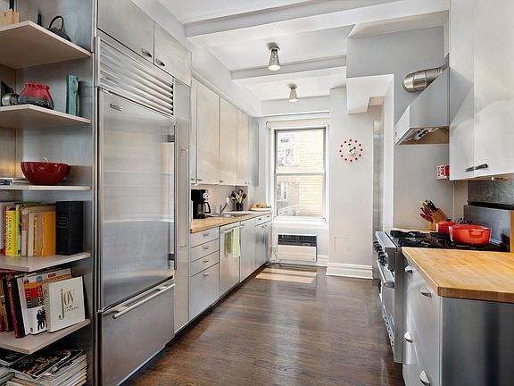 4th image of 30 5th Ave APT 16E