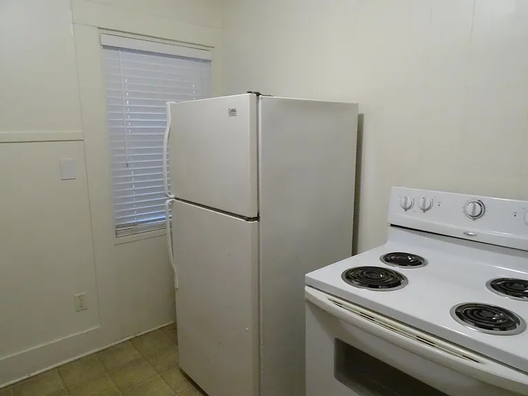 802 N Franklin St #C — Photo 7