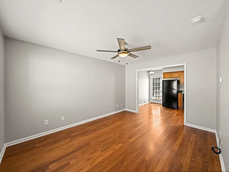 905 Hazelbrook Way — Photo 7
