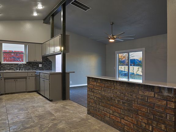 3rd image of 4121 Corbett Dr