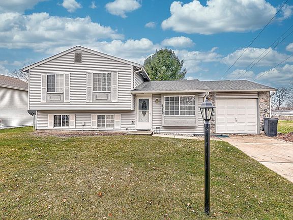 2nd image of 1929 Woodland Dr