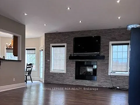 3 bed, $3,000 — Photo 4