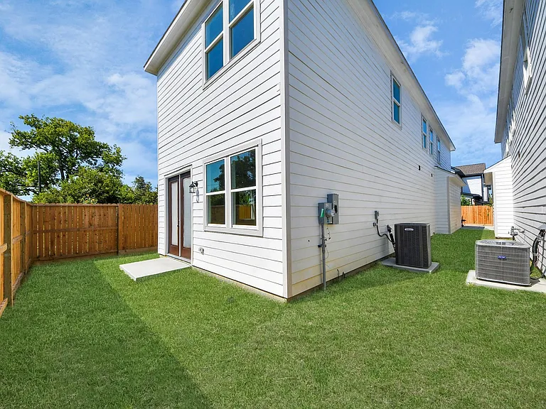 4133 E Toliver St — Photo 42