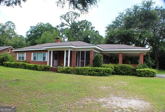 3 bed, 2.0 bath, 1606 sqft, $1,800 — Photo 2