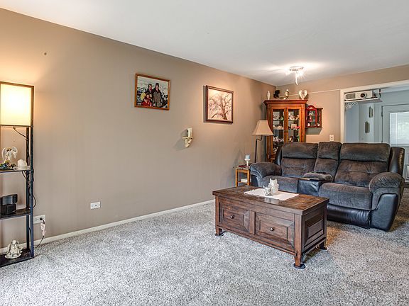4th image of 1054 Groton Ct