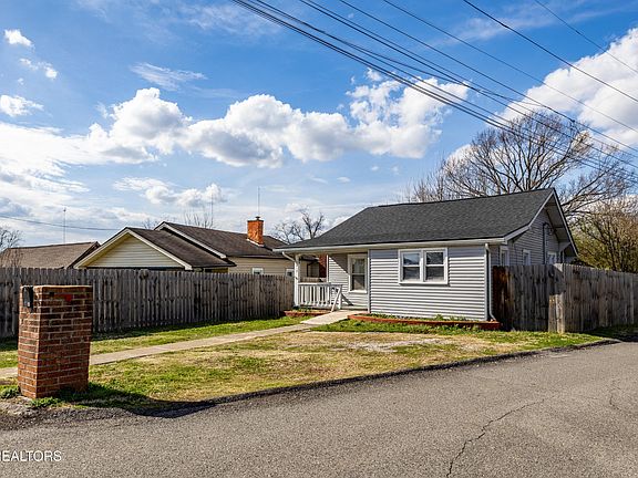 2nd image of 2217 McCroskey Ave
