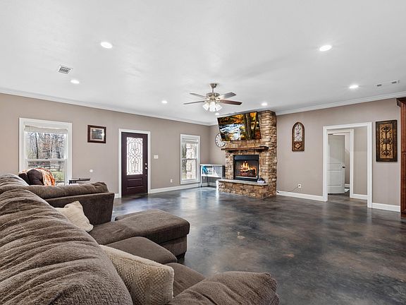 4th image of 6 County Road 343