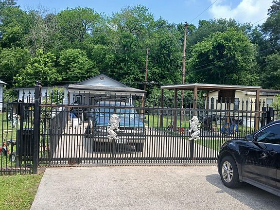 2nd image of 16514 Green Manor Dr