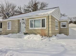 1613 5th St S, Fargo, ND 58103