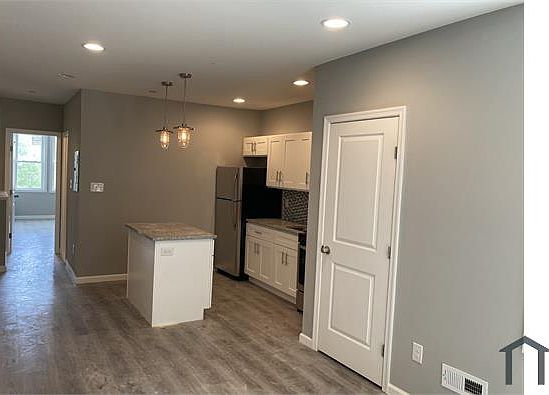 2nd image of 4312 Lancaster Ave Floor 2