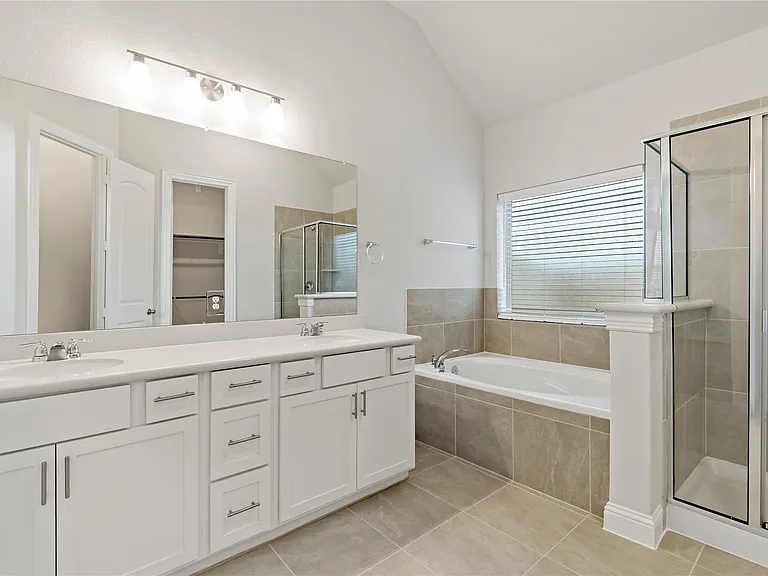 2131 Villa Flora Ln — Photo 12