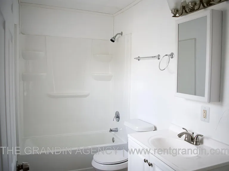 1624 Chapman Ave SW #A6 — Photo 10